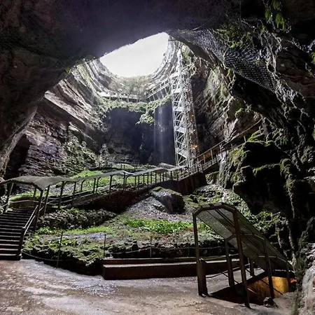 En Vallee Dordogne, Jardin Prive Et Piscine Partagee - Fr-1-828-4 Hétvégi ház