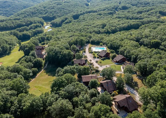 En Vallee Dordogne, Jardin Prive Et Piscine Partagee - Fr-1-828-4